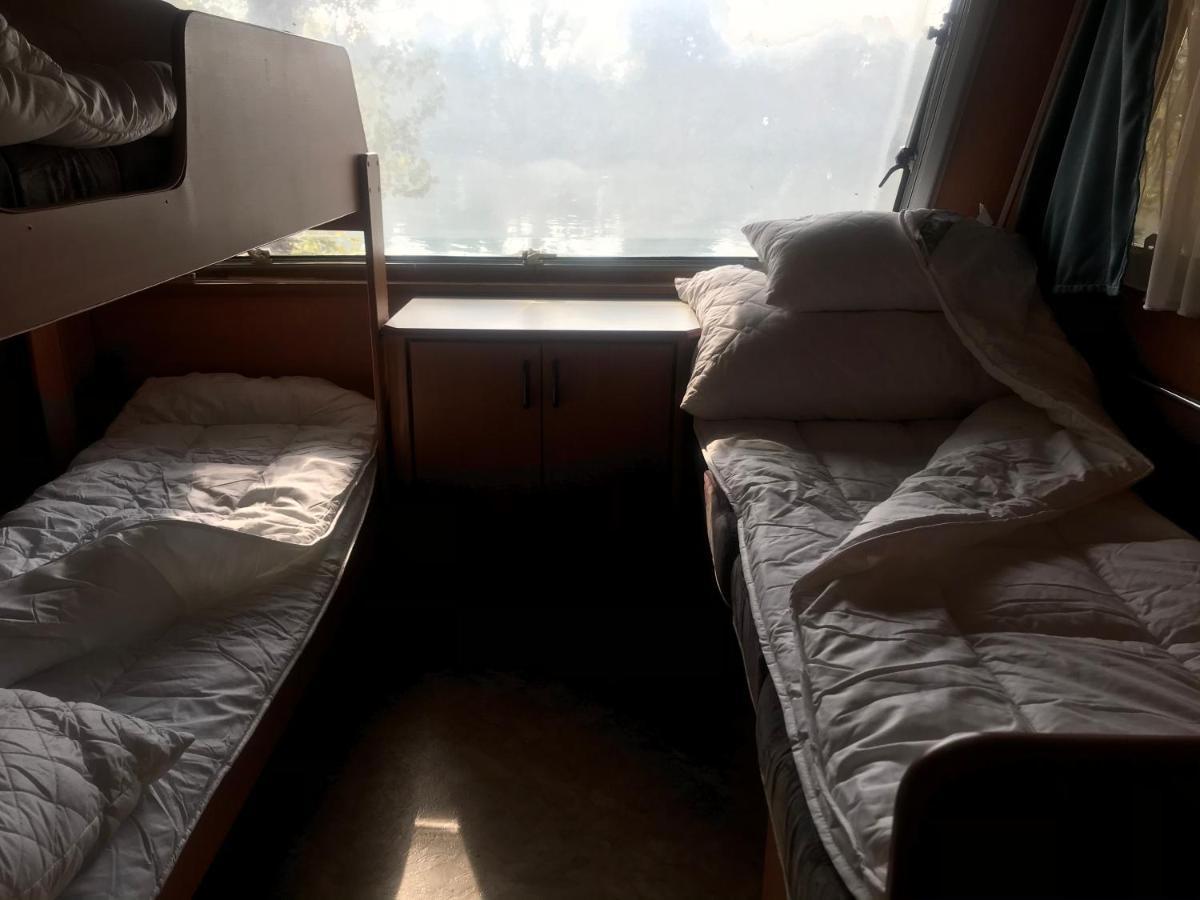 Tisza-Beach Wild Camping 5 セゲド エクステリア 写真