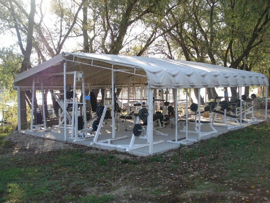Tisza-Beach Wild Camping 5 セゲド エクステリア 写真